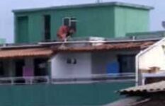 Flagras whatsapp na favela com o casal fodendo na varanda caiu na net